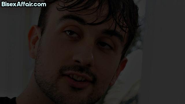 Hairy babe pussylicked in bi 3some