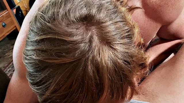 Amateur twinks enjoy bareback BJ and rimjob 3some