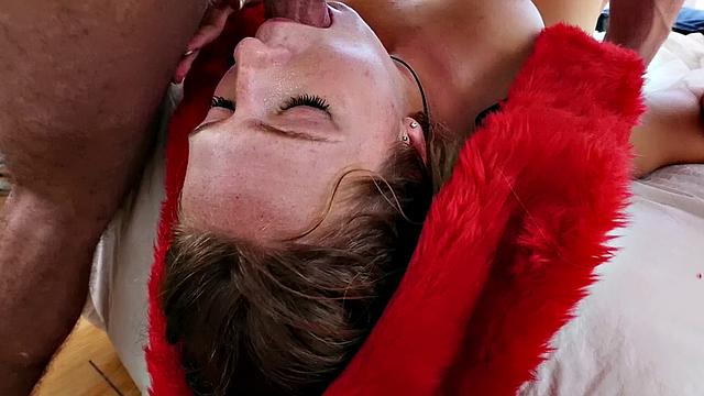 Bubblegum Cutie Teases Man