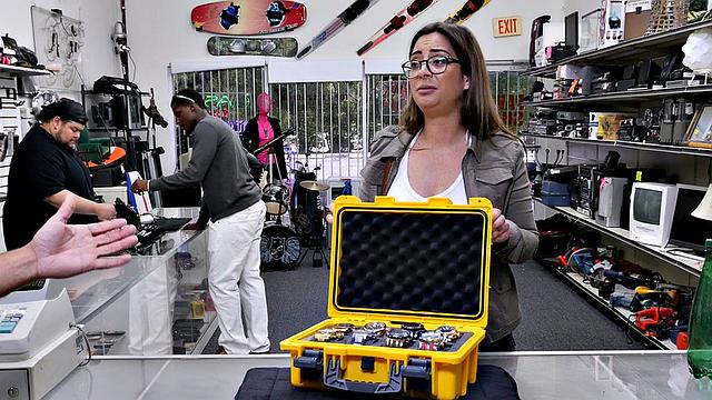 Pawnshop slut loves sucking nice dick while jerking it