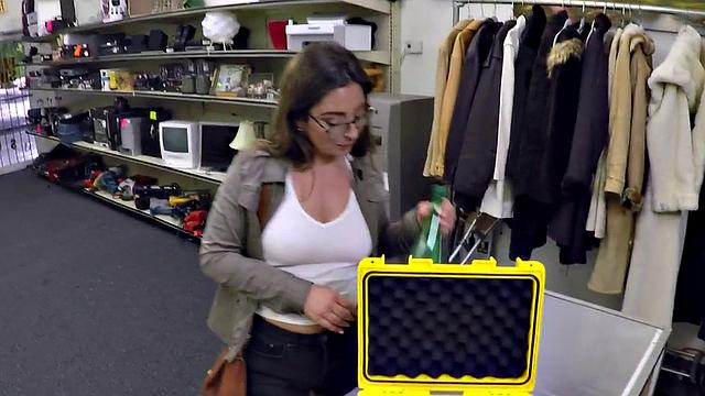 Pawnshop slut loves sucking nice dick while jerking it