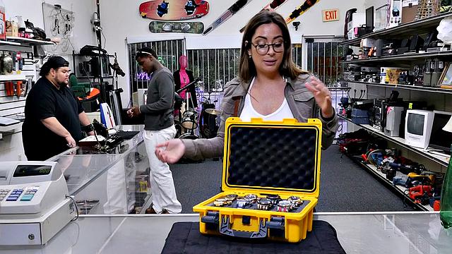 Pawnshop slut loves sucking nice dick while jerking it