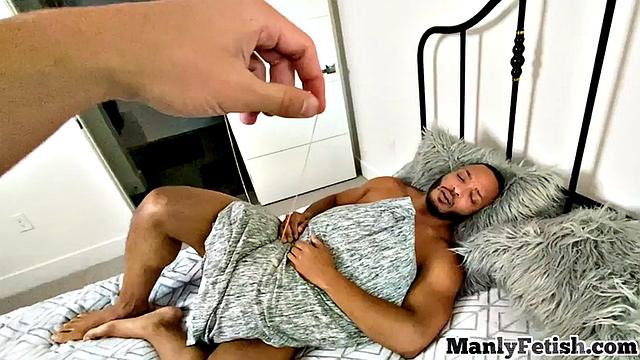 muscled ebony jock's asshole got stretched