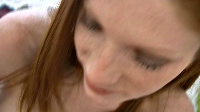 рыжая emily сводит с ума горячим pov дрочиловом