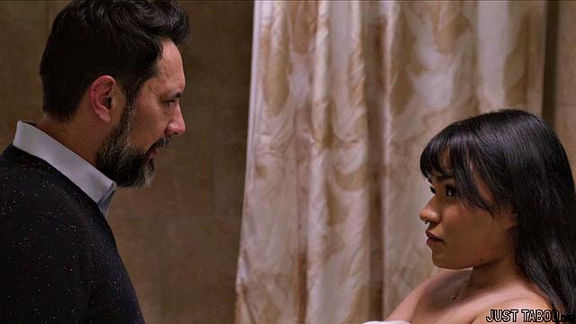 Дикая страсть к ее сочной жопе захлёстывает