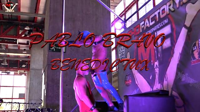Public Fisting Display - Bravo Fister
