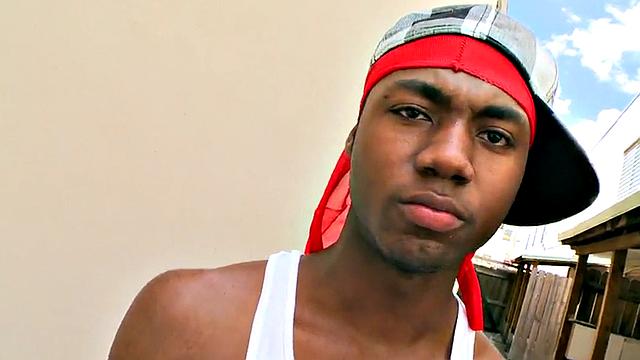 Outdoor Black thug assfucked by white top for cash