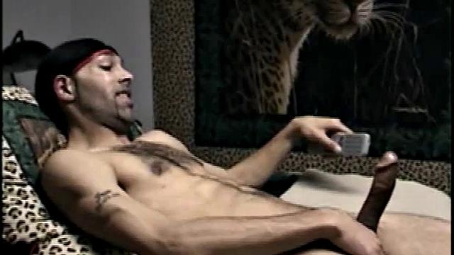 Straight Enrique Wants Head