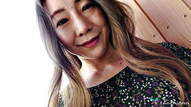 Seductive Miho Wakabayashi Teases for Tenshigao