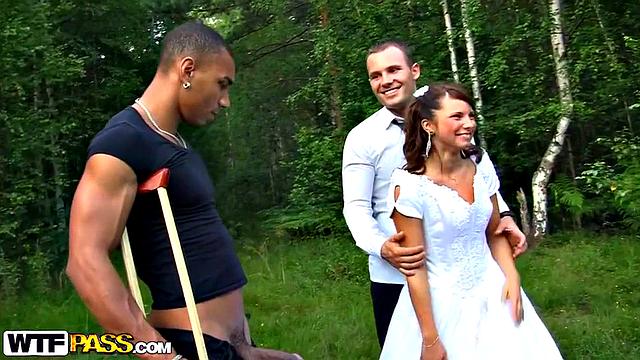 Group sex at the wedding with double penetration