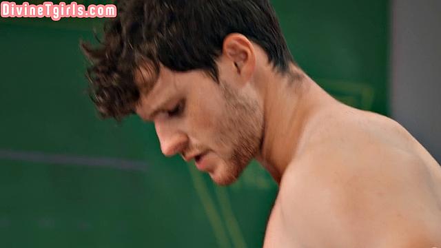 Trans gamer penetrated by her lover