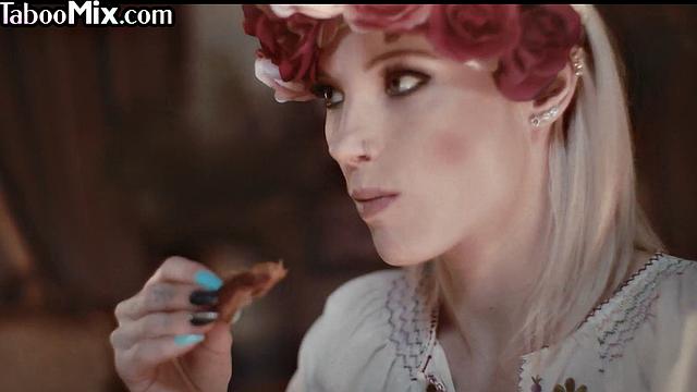 Horny lesbian cuties pussy licking