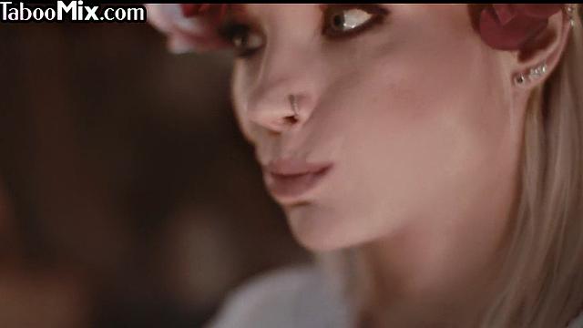 Horny lesbian cuties pussy licking