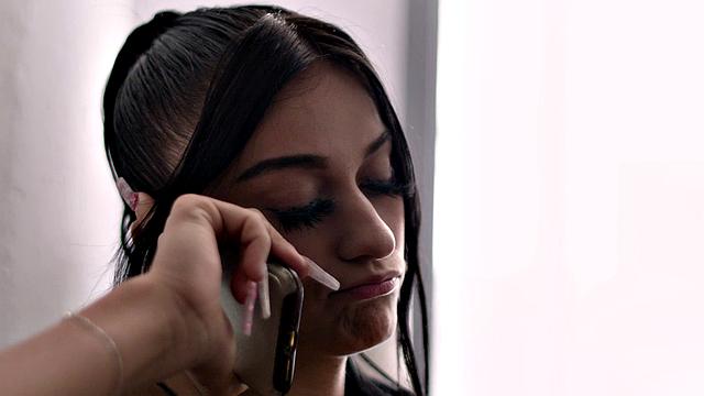 моя жена уехала на массаж к двум жеребцам, а я один с ноутом