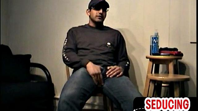 Amateur stud 1st time sucked by mature DILF at home