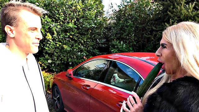 VIP4K. Fun with a mature