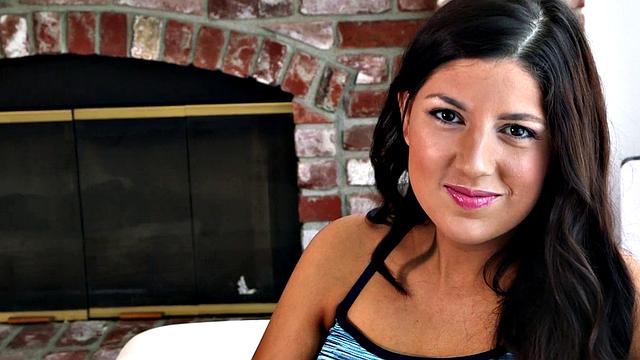 Ravishing brunette Miranda shows off her pink pussy.