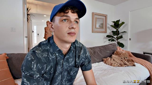 Horny GF Gets a Creampie