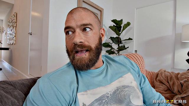 Horny GF Gets a Creampie