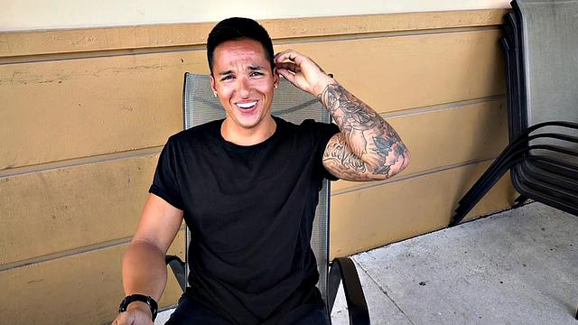 Straight picked up stud fucks in public van outdoor