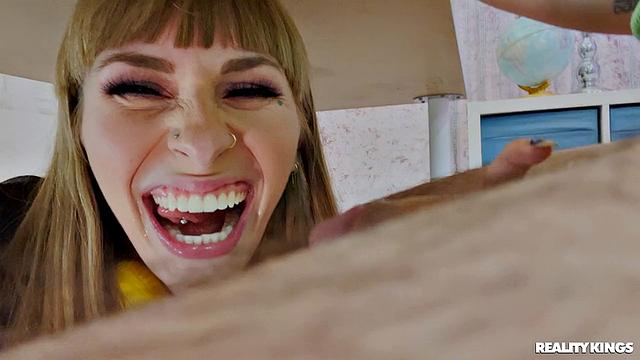 Sexy Streamer Goes All the Way