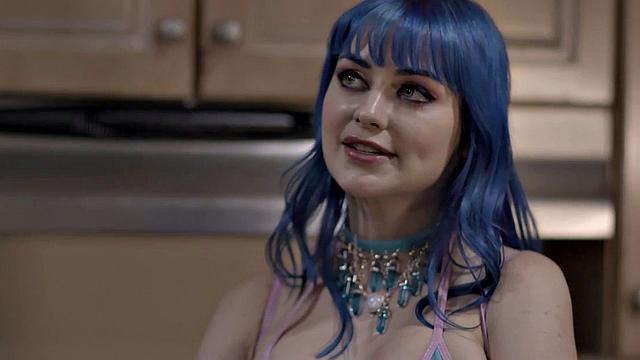 Bootylicious masked babe loves slow doggystyle sex