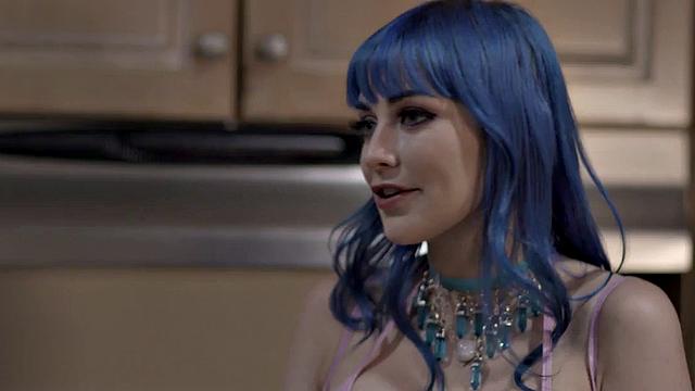 Bootylicious masked babe loves slow doggystyle sex