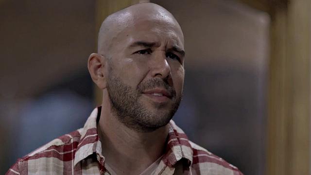 Bootylicious masked babe loves slow doggystyle sex