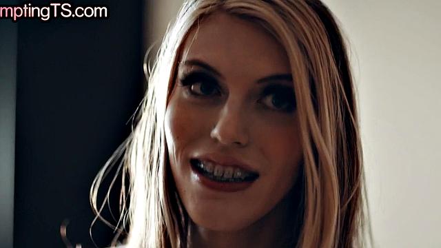 Transsexual lady enjoys anal with shelady BFF