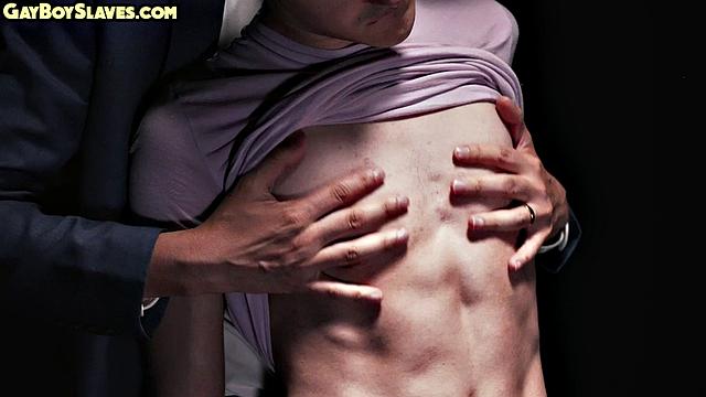 Submissive oiled twink gets fucked by dominant DILF