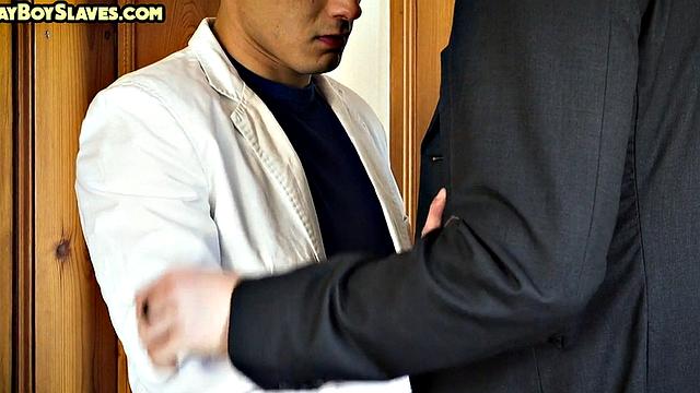 Amateur stud acts like subject for dominant DILF