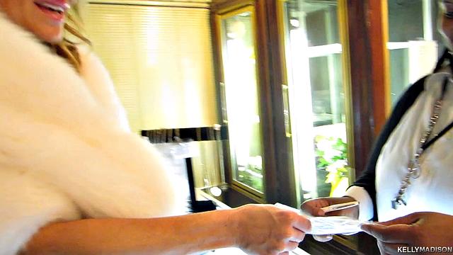 зрелая жена отрывается на годовщину в лас-вегасе