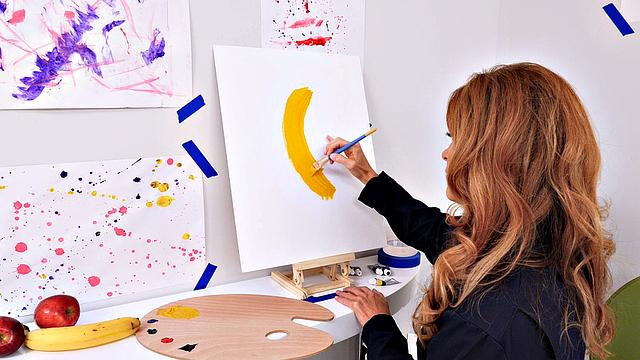 Artistic Mylf Seduces Nude Male Model