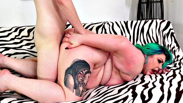 Getting Freaky With Bella Bendz