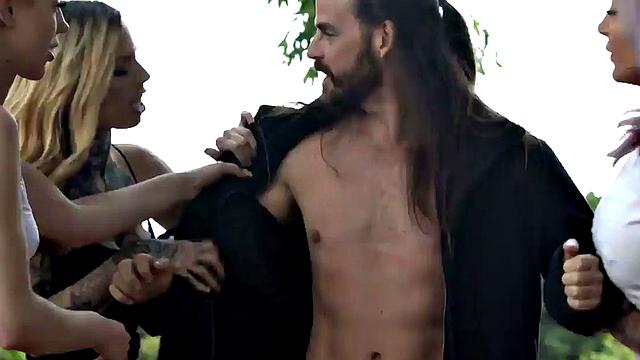 CFNM outdoor British babes wank cock in HJ action