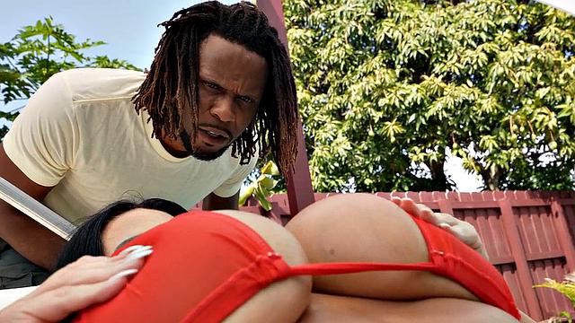 Big booty bae smashed in missionary