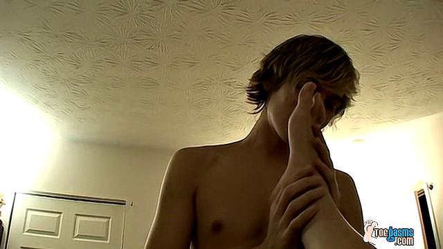 Raw Foot Fetish Fuck - Dillon Samuels And Kyros Christian