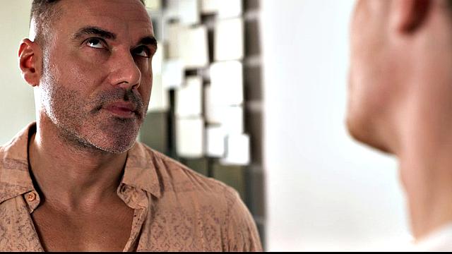 мануэль скай жарко трахает отчима эдварда терранта в попку