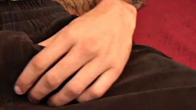 Amateur Wood Beats Off