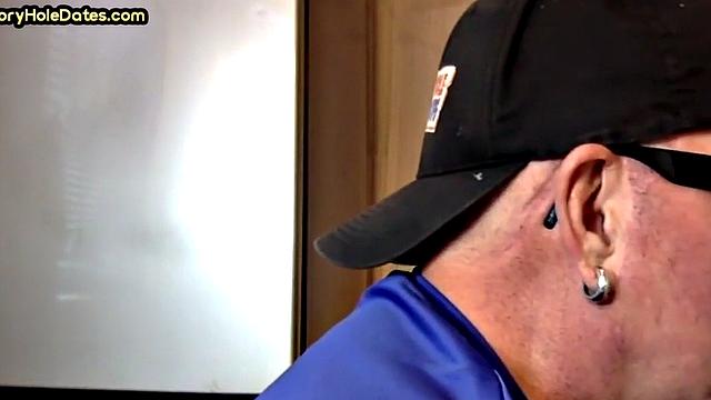 Gloryhole DILF gives homemade closeup POV BJ to his BF