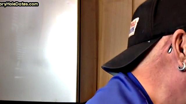 Gloryhole DILF gives homemade closeup POV BJ to his BF