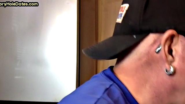 Gloryhole DILF gives homemade closeup POV BJ to his BF