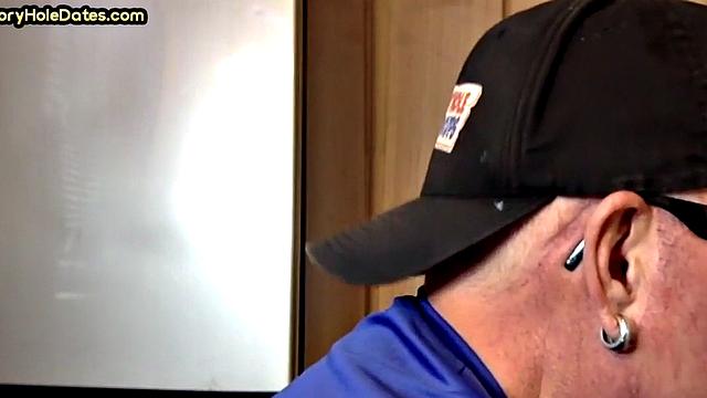 Gloryhole DILF gives homemade closeup POV BJ to his BF