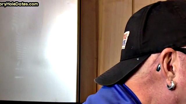 Gloryhole DILF gives homemade closeup POV BJ to his BF