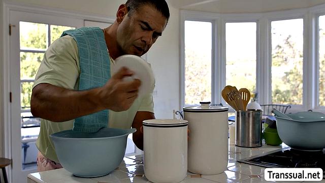 Cake making evolves into intense anal sex