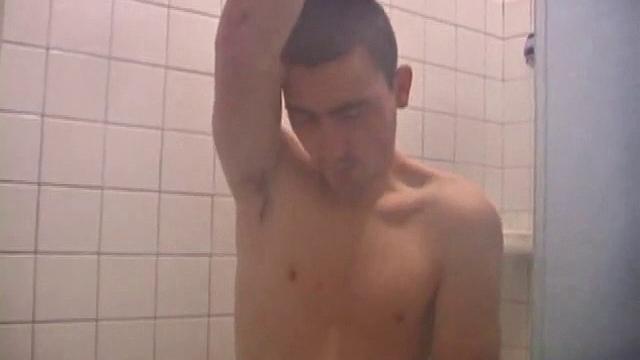 Amateur Dan Shower Self-Pleasuring