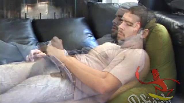 Тони Хаммер дрочит