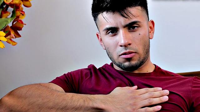 Sturdy college amateur masturbates for cumshot