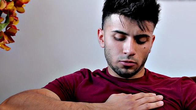 Sturdy college amateur masturbates for cumshot