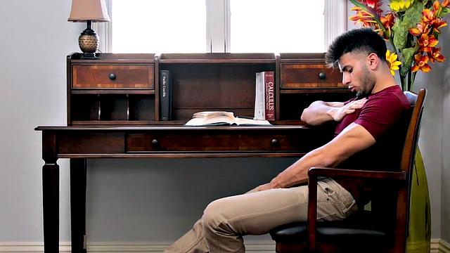 Sturdy college amateur masturbates for cumshot